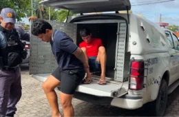 Dois homens são presos suspeitos de abuso após jovem acordar em casa desconhecida em Manaus