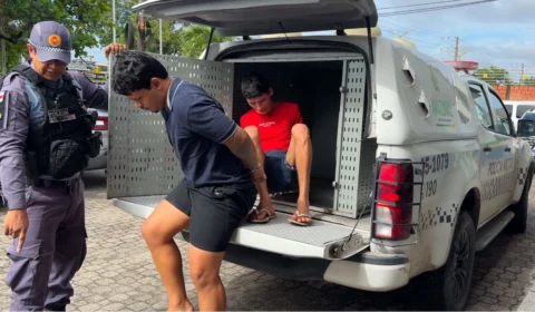 Dois homens são presos suspeitos de abuso após jovem acordar em casa desconhecida em Manaus