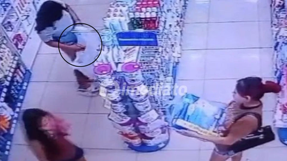 VÍDEO: Câmeras flagram três mulheres furtando produtos em drogaria no bairro São José Operário