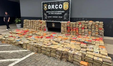 Polícia Militar do Amazonas apreende mais de 2,5 toneladas de droga em comunidade no Tarumã