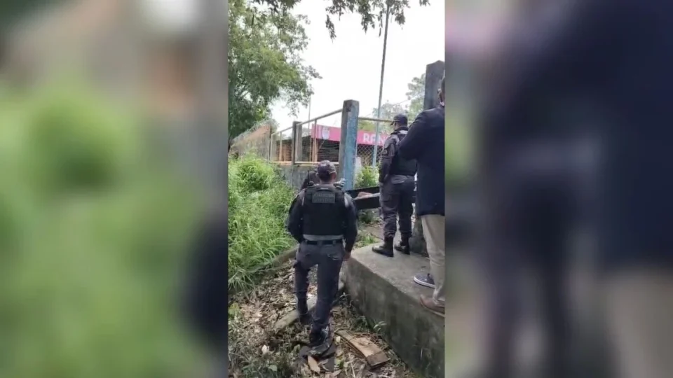 Homem em situação de rua é encontrado morto na Bola da Suframa, em Manaus