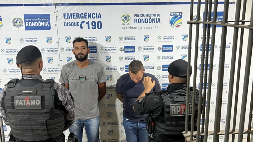 PM encontra duas pistolas .40 durante abordagem em caminhonete em Porto Velho