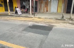 Buraco assassino é fechado no bairro Gilberto Mestrinho após denúncias e série de acidentes