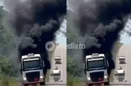 Caminhão-tanque com 50 mil litros de combustível pega fogo na BR-174 próximo a Presidente Figueiredo