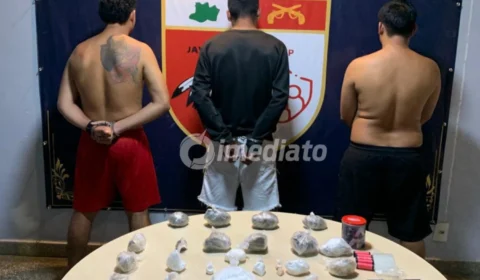 Trio com passagem por tráfico é preso novamente com drogas durante ação da PM em Manaus