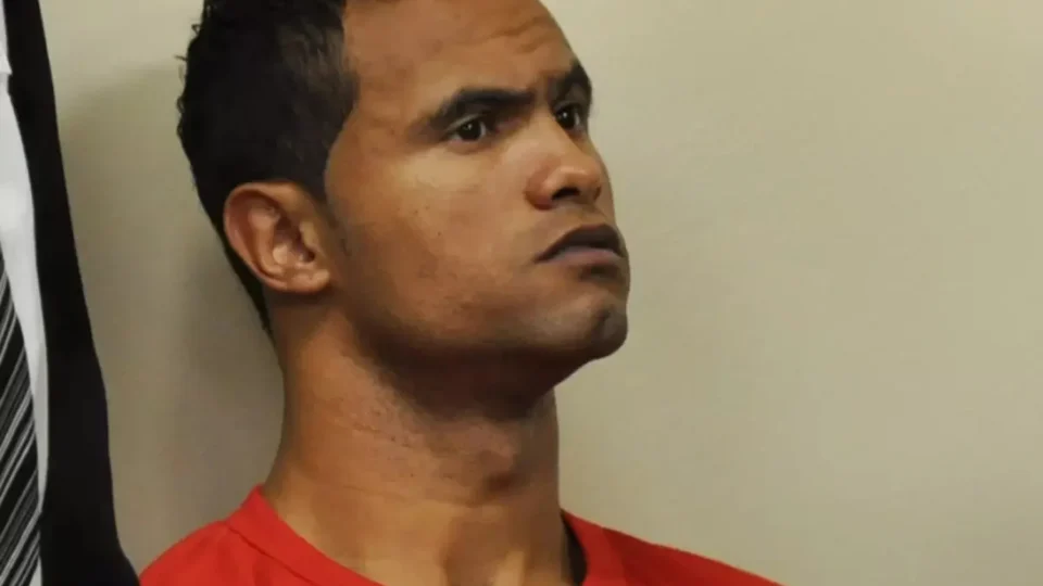 Goleiro Bruno tem prisão decretada após não se apresentar às autoridades e é considerado foragido da Justiça