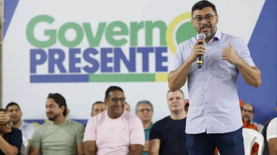 Ação Governo Presente oferece mais de 40 serviços gratuitos e lança app “Meu Pet Amazonas” em Manaus