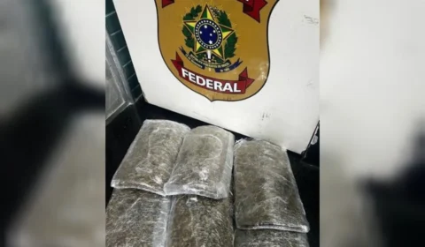 Polícia Federal prende homem com 3 kg de maconha tipo skunk no Aeroporto de Manaus