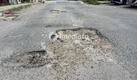 Moradores do Prosamim do Centro de Manaus reclamam de ruas esburacadas