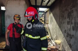 Incêndio atinge casa no bairro Cidade de Deus e deixa morador ferido