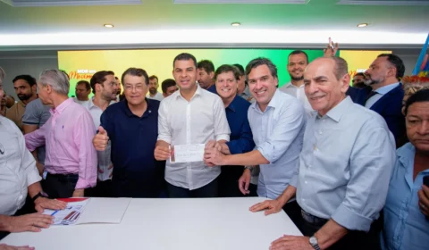 Saullo Vianna oficializa filiação ao MDB em ato com lideranças nacionais e estaduais