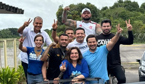 Professora Maria do Carmo participa de carreata em Maués ao lado de lideranças do PL