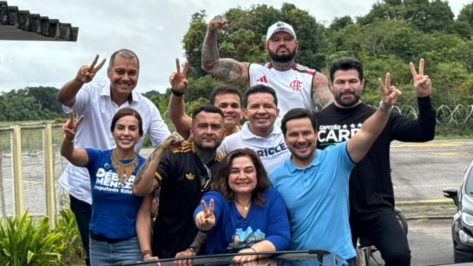 Professora Maria do Carmo participa de carreata em Maués ao lado de lideranças do PL