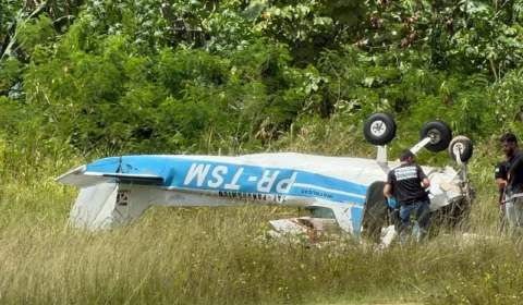 Atualizações: queda de avião no Aeroclube de Manaus deixa piloto morto e aluno gravemente ferido