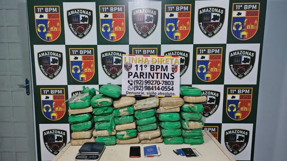 Polícia Militar apreende 38 tabletes de drogas em imóvel usado como depósito em Parintins