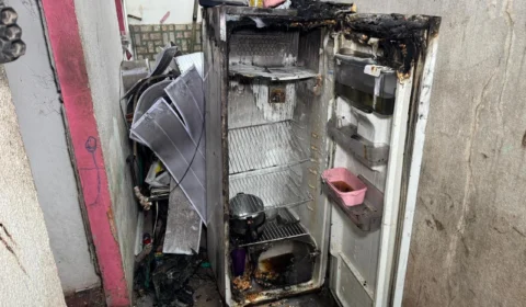 Família perde tudo após incêndio destruir casa na zona norte de Manaus e pede ajuda para recomeçar