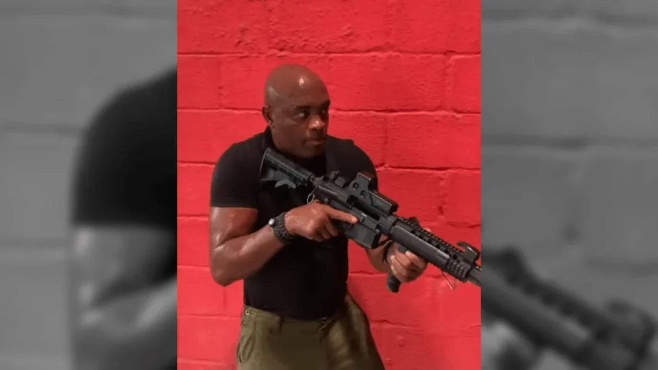 VEJA VÍDEO: Anderson “Spider” Silva inicia nova carreira e se torna policial nos Estados Unidos