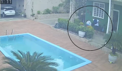 VÍDEO: suspeito invade casa, faz reféns e rouba notebooks e HDs em Manaus