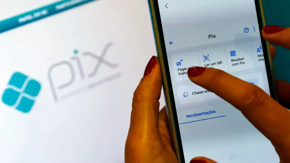 Instabilidade no Pix provoca falhas em transferências e afeta clientes de vários bancos neste sábado