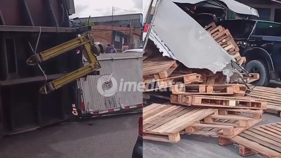 VÍDEO: Caminhão tomba, atinge várias casas e espalha carga de pallets na ‘Pista da Raquete’, bairro Nova Vitória