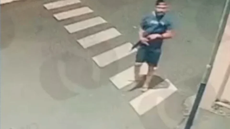 VEJA VÍDEO: síndico armado é detido após causar pânico em condomínio em Goiás