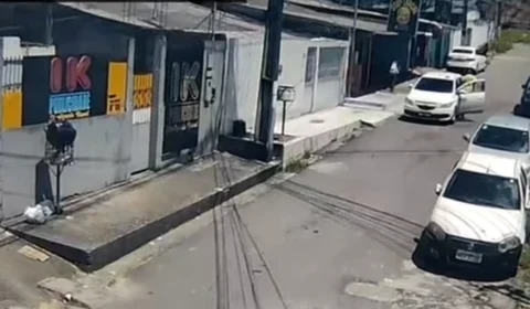 VÍDEO: motorista agride adolescente de 12 anos com soco e foge no bairro Cidade Nova, em Manaus