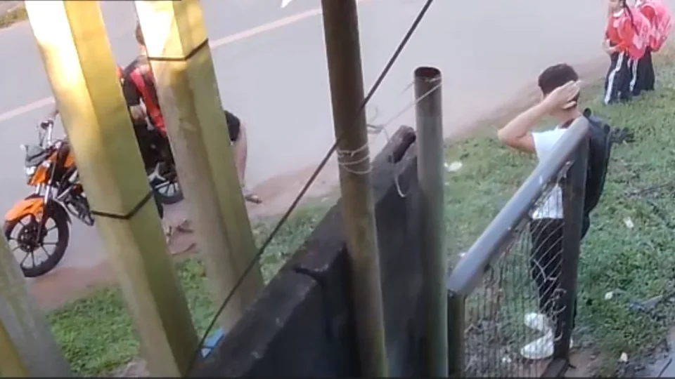VEJA VÍDEO: sequência de assaltos transforma Estrada do Cetur em área de risco em Manaus