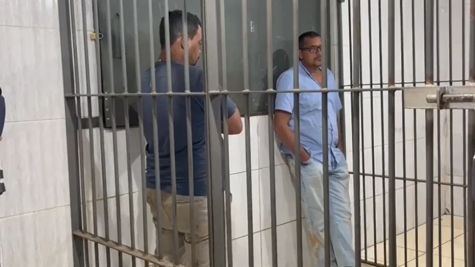 Dupla é presa com arsenal de armas em ação da PM e Polícia Penal