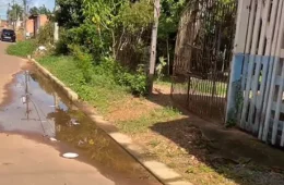 Asfalto sem drenagem causa alagamentos e revolta moradores no bairro Novo Horizonte