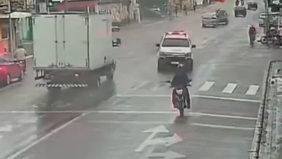 Fuga em alta velocidade termina com prisão no aeroporto de Belém