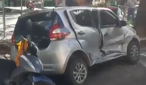 Carro desgovernado atinge veículos estacionados na Presidente Vargas