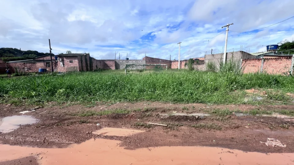 Moradores denunciam lama, buracos e abandono na zona Sul de Porto Velho