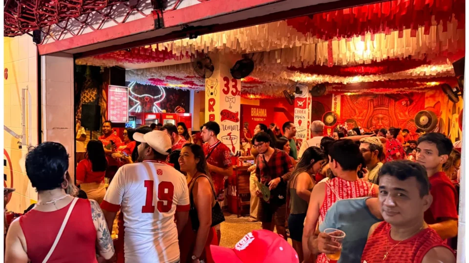 Esquenta do Norte Bumbás agita Petrópolis e reúne nação vermelha e Branca no Da Baixa Bar