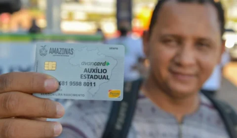 Vídeo: Governador interino anuncia pagamento do Auxílio Estadual para mais de 300 mil famílias no Amazonas