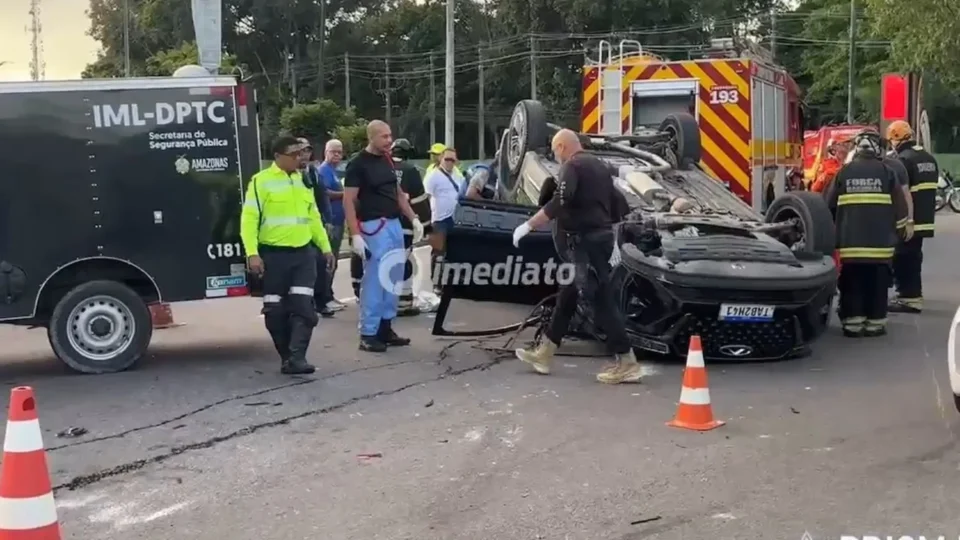 Vídeo forte: Capotamento gravíssimo deixa motorista morto e massa encefálica espalhada na Bola do Coroado