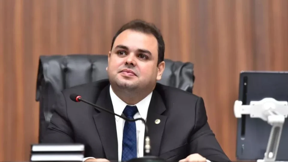 Assembleia convoca sessão urgente para dar posse a Roberto Cidade como governador interino do Amazonas