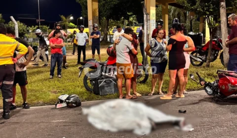 Vídeo: familiares de motociclista morto em acidente com ônibus se desesperam durante remoção do corpo pelo IML