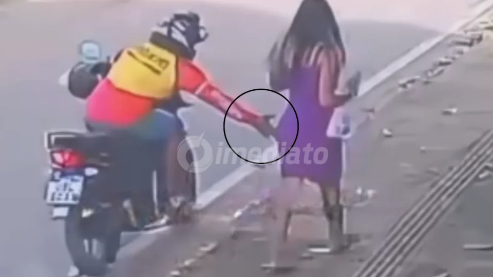 VÍDEO: Motociclista é preso por importunação sexual após dar tapa nas nádegas de adolescente no Pará