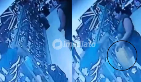 VÍDEO: Dupla é flagrada por câmeras de segurança furtando produtos e escondendo em sacola em loja no Centro de Manaus