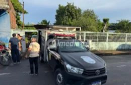 Idosa de 72 anos é morta a facadas após bandido invadir residência para tentar roubar, no bairro Colônia Terra Nova