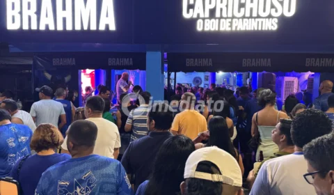 Esquenta ‘Norte Bumbás’ reúne torcida do Boi Caprichoso e antecipa clima do Festival de Parintins 2026