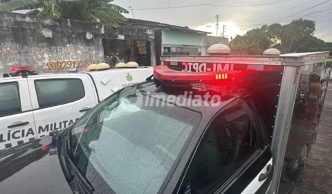 IMAGENS FORTES: Homem é morto a tiros dentro de casa após ser perseguido por suspeitos no Mutirão, em Manaus