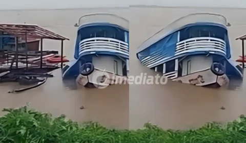 VÍDEO: Embarcação naufraga na orla de Manacapuru durante forte chuva no Amazonas