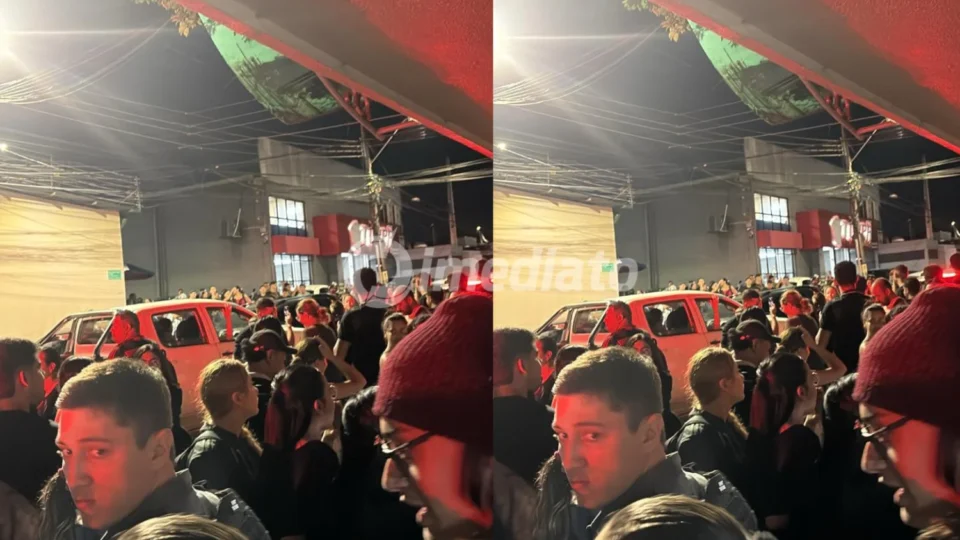 VÍDEO: Alunos são barrados por inadimplência e impedidos de entrar em faculdade para assistir aula em Manaus