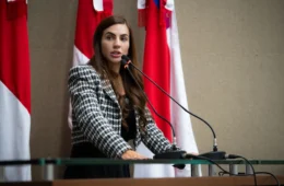 Débora Menezes apresenta projeto para proteger quem denuncia violência contra crianças no Amazonas