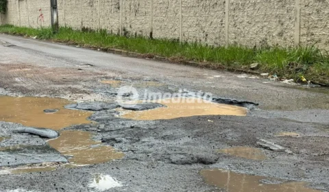 Moradores do bairro Lírio do Vale denunciam buracos e insegurança na rua Parapiranga