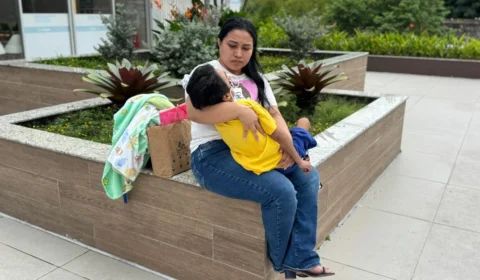 Mãe de criança com paralisia cerebral denuncia espera de 8 anos por justiça em processo de pensão