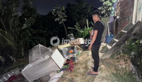 Família atingida por incêndio pede ajuda para reconstruir parte da casa destruída
