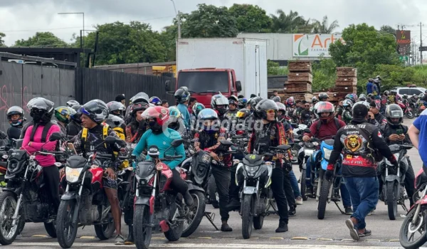 Motoristas de aplicativo protestam contra PL 152 e seguem em carreata para a CMM