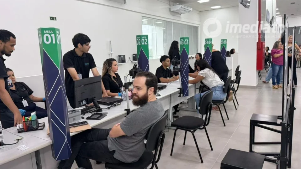 Governador interino Roberto Cidade entrega PAC Sumaúma revitalizado no Shopping Sumaúma